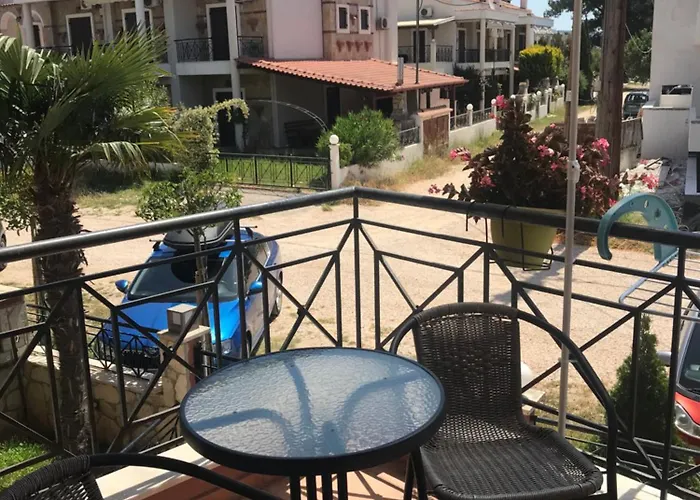 Nataliia-nikiti Appartement *